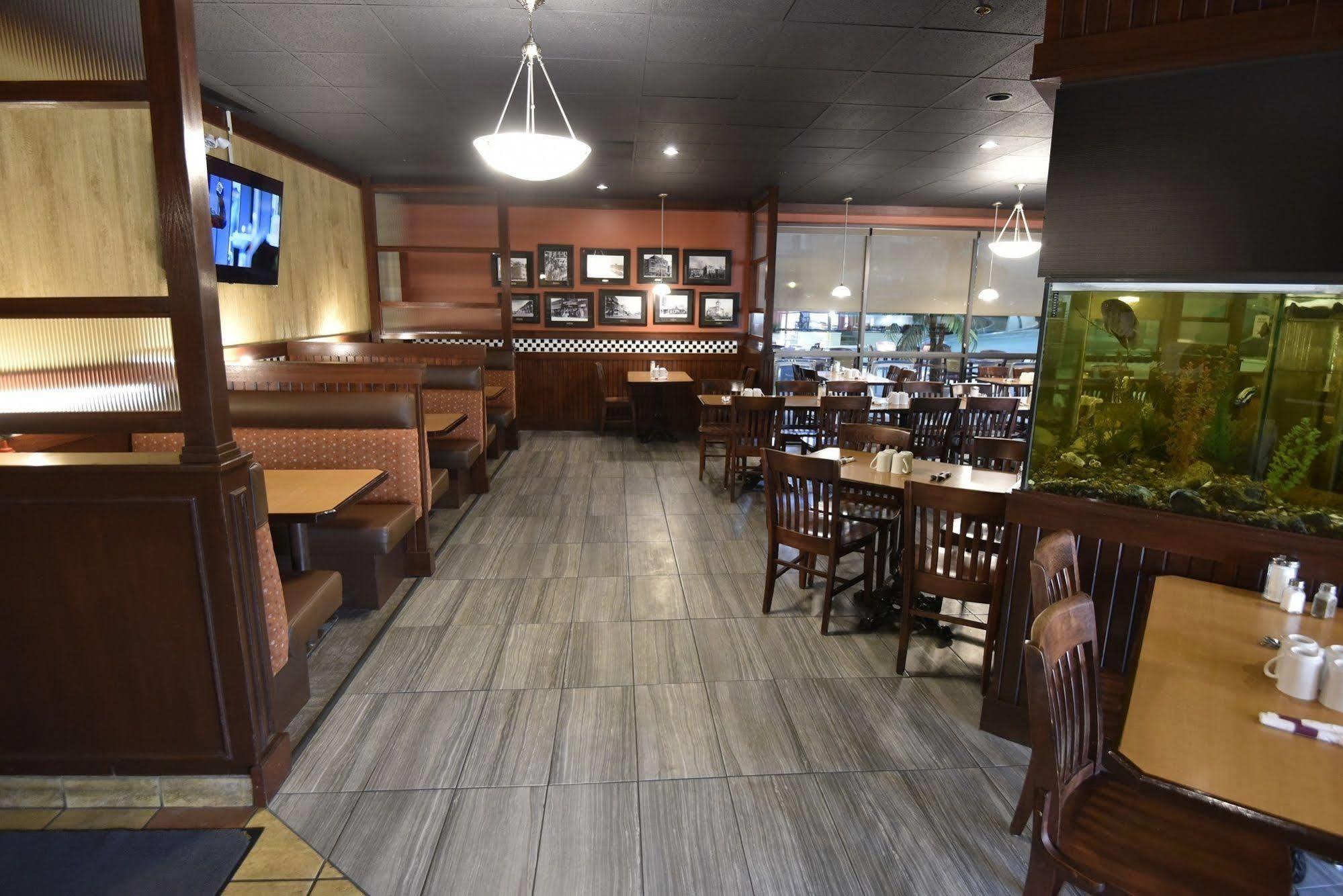 Tropical Inn - North Battleford Luaran gambar