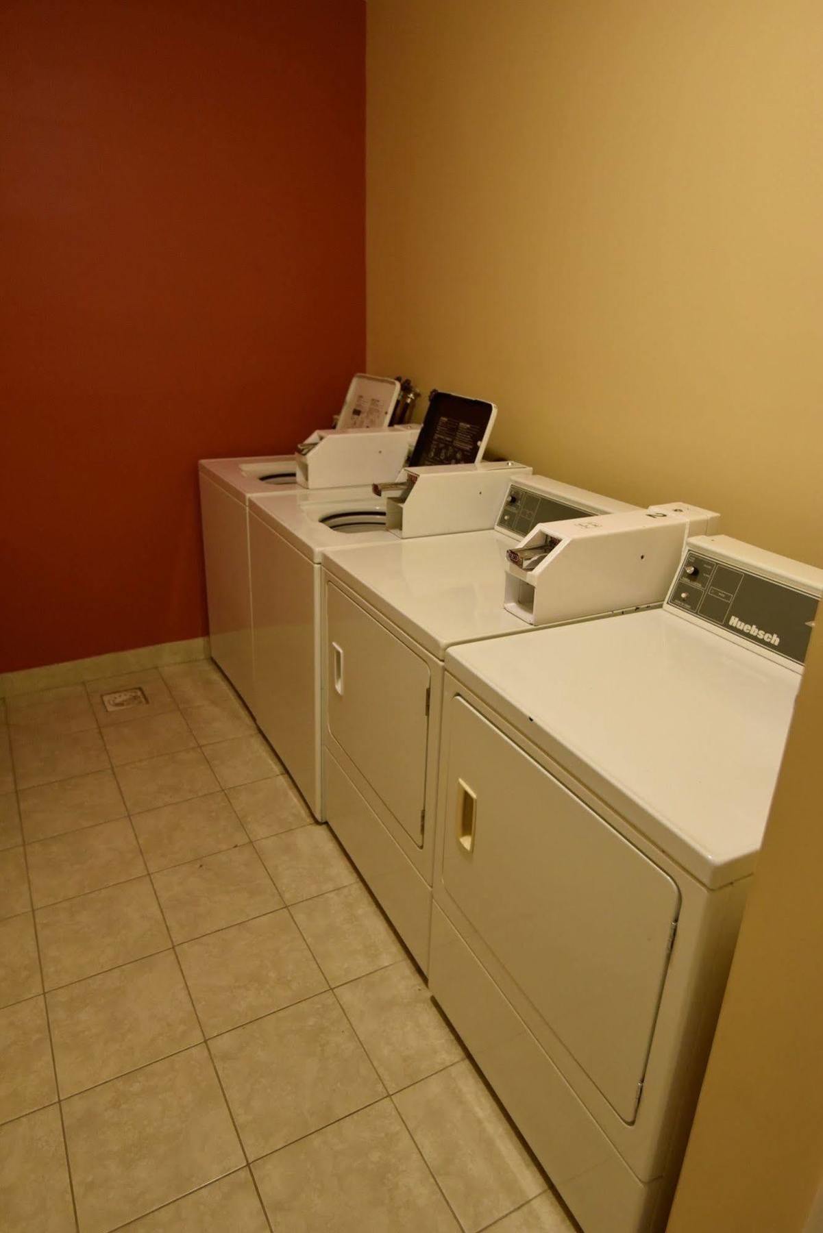 Tropical Inn - North Battleford Luaran gambar