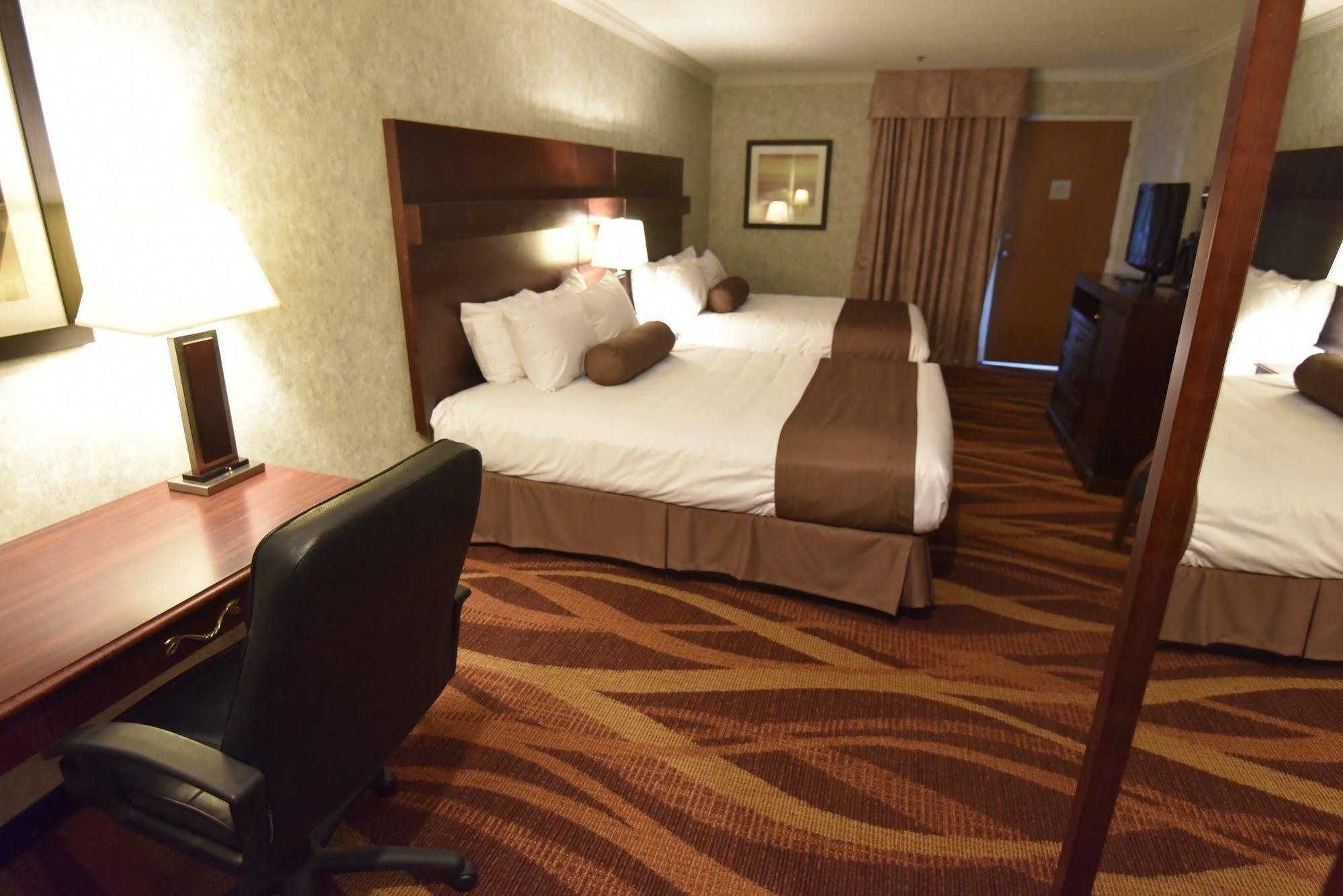 Tropical Inn - North Battleford Luaran gambar