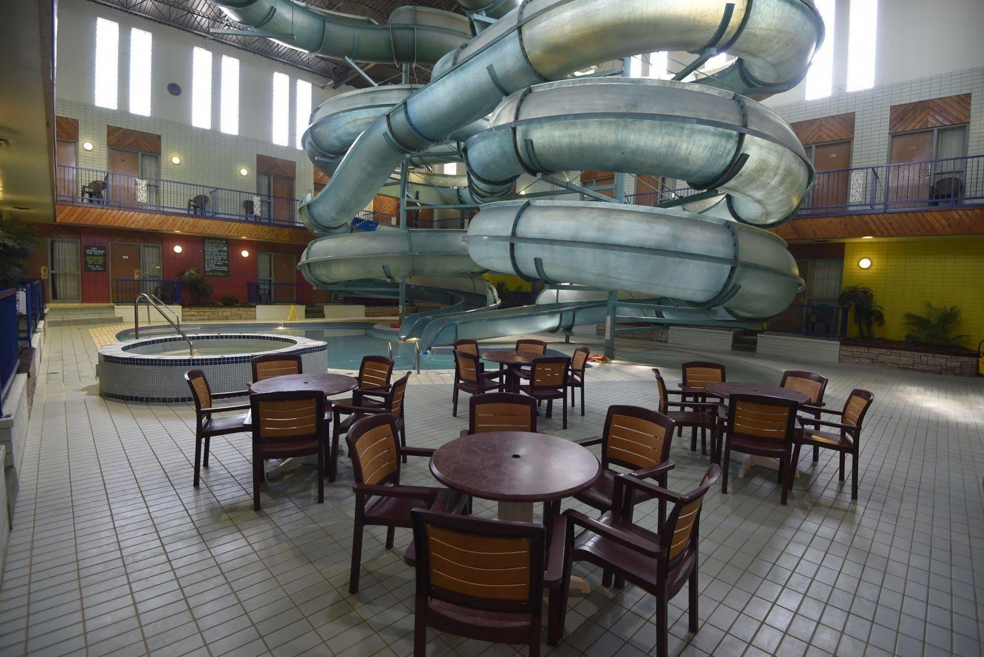 Tropical Inn - North Battleford Luaran gambar
