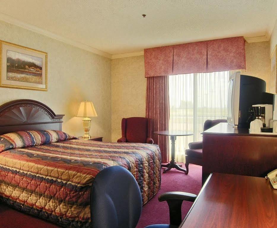 Tropical Inn - North Battleford Luaran gambar